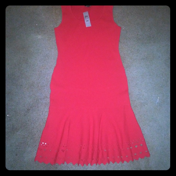 Red dress - Picture 1 of 1